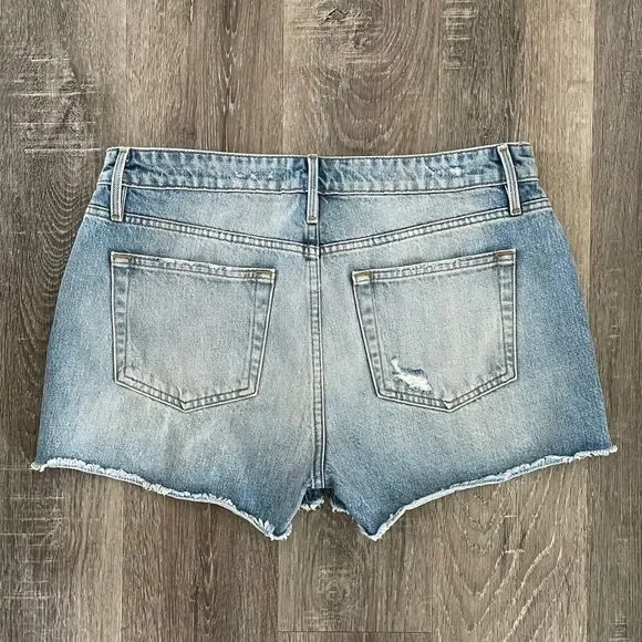 Frame Le Grand Garcon Jean Short in Clash - Size: 28